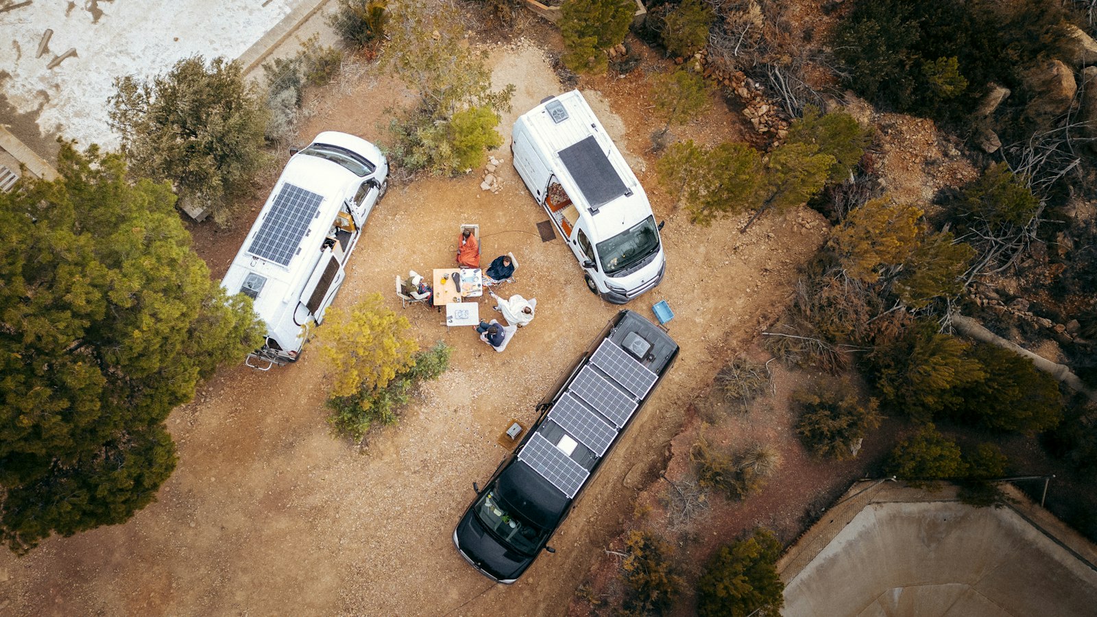 12V Power for Overlanding: The Complete Guide to Building an Auxiliary System